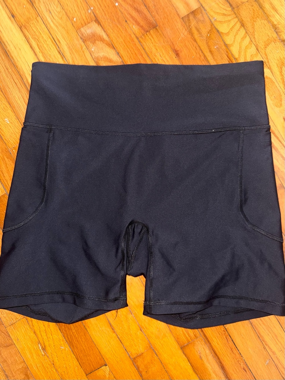 Old Navy Black High-Waist Bike Shorts with Side Pockets
